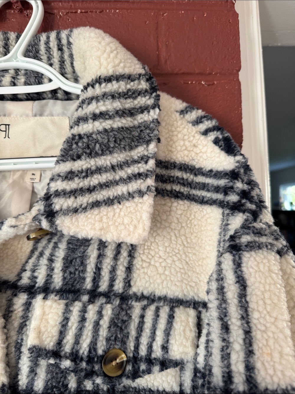 Pilcro Anthropologie Off White & Navy Blue Plaid Cropped Sherpa Jacket XS - Picture 5 of 13